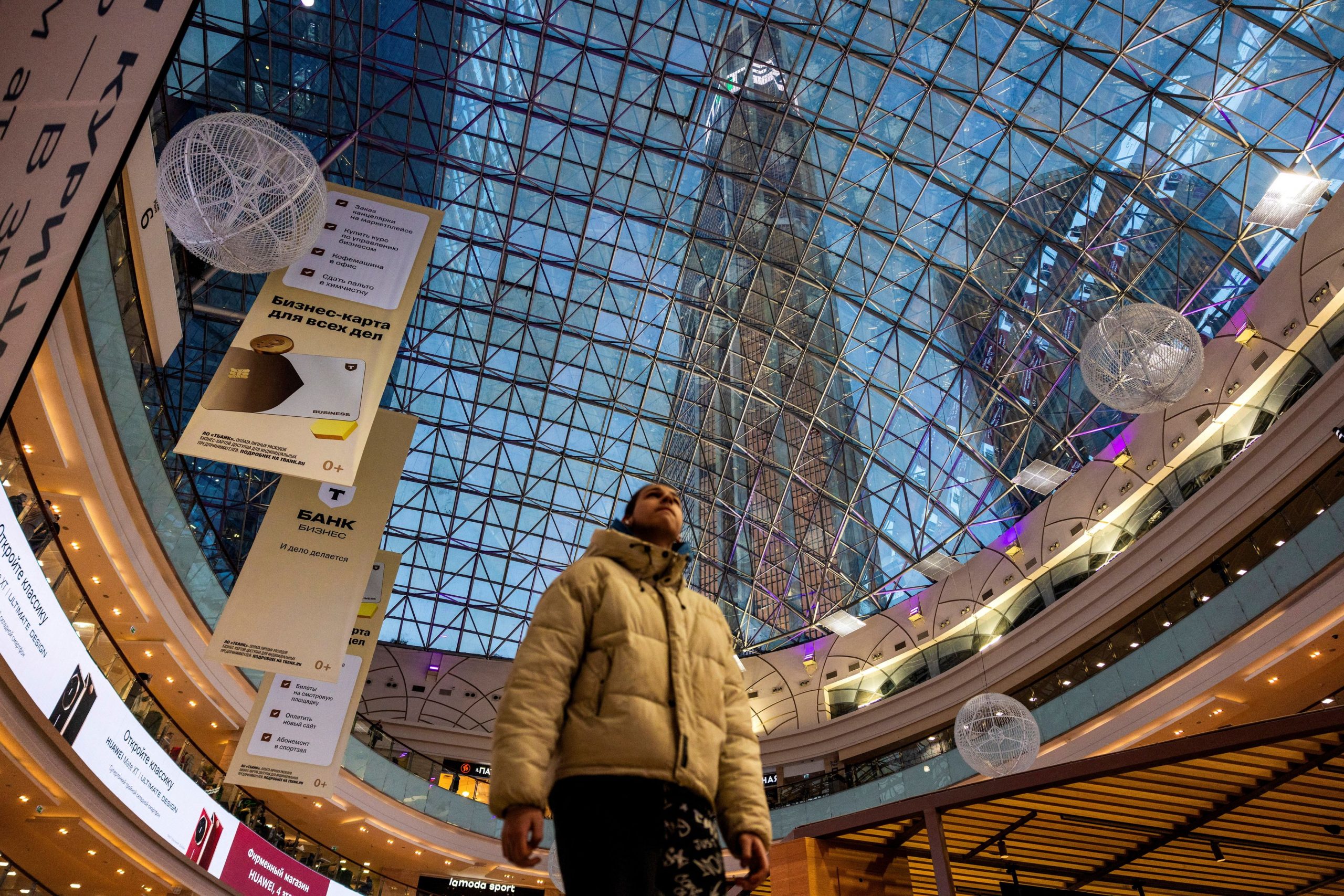 Putin Wagers Ukraine’s Army Will Break Before His Economy Does