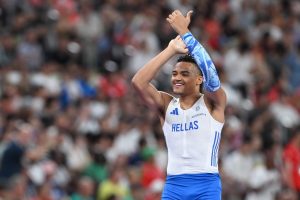 Karalis Wins Silver in Pole Vault at Tokyo World Championship (video)