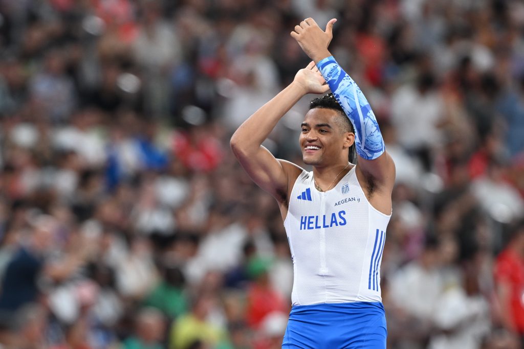 Karalis Wins Silver in Pole Vault at Tokyo World Championship (video)