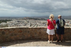 Greece Weather Monday: Mostly Clear with Mild Winds