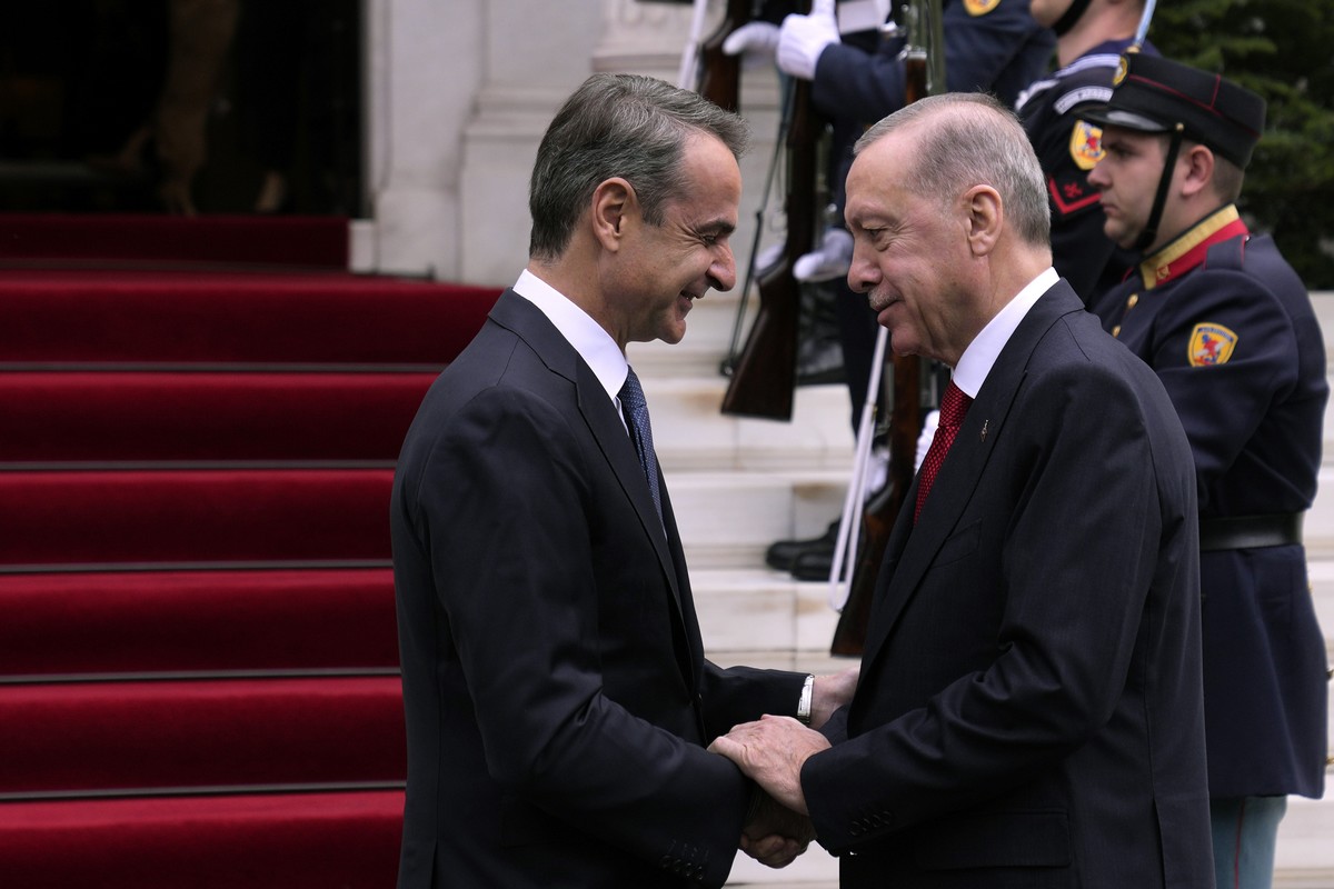 Cancelled Mitsotakis–Erdogan Meeting Raises Questions