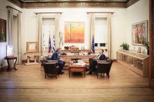 Athens Mayor Meets Former New York Mayor at City Hall