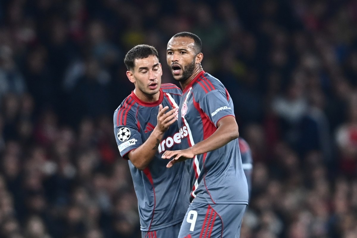 Arsenal-Olympiacos 2-0 in 3rd Match of CL Play