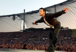 Robbie Williams in Athens: Pop, Humor, and Unforgettable Shows
