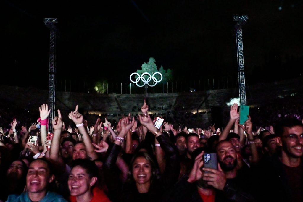 robbie williams athens