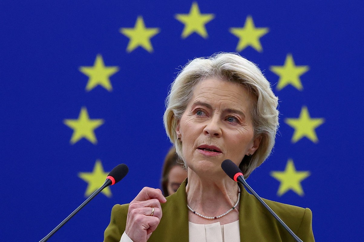 Von der Leyen Faces Two No-Confidence Motions and an Uncertain Future