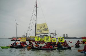 Greenpeace Activists Block LNG Tankers at Zeebrugge Terminal