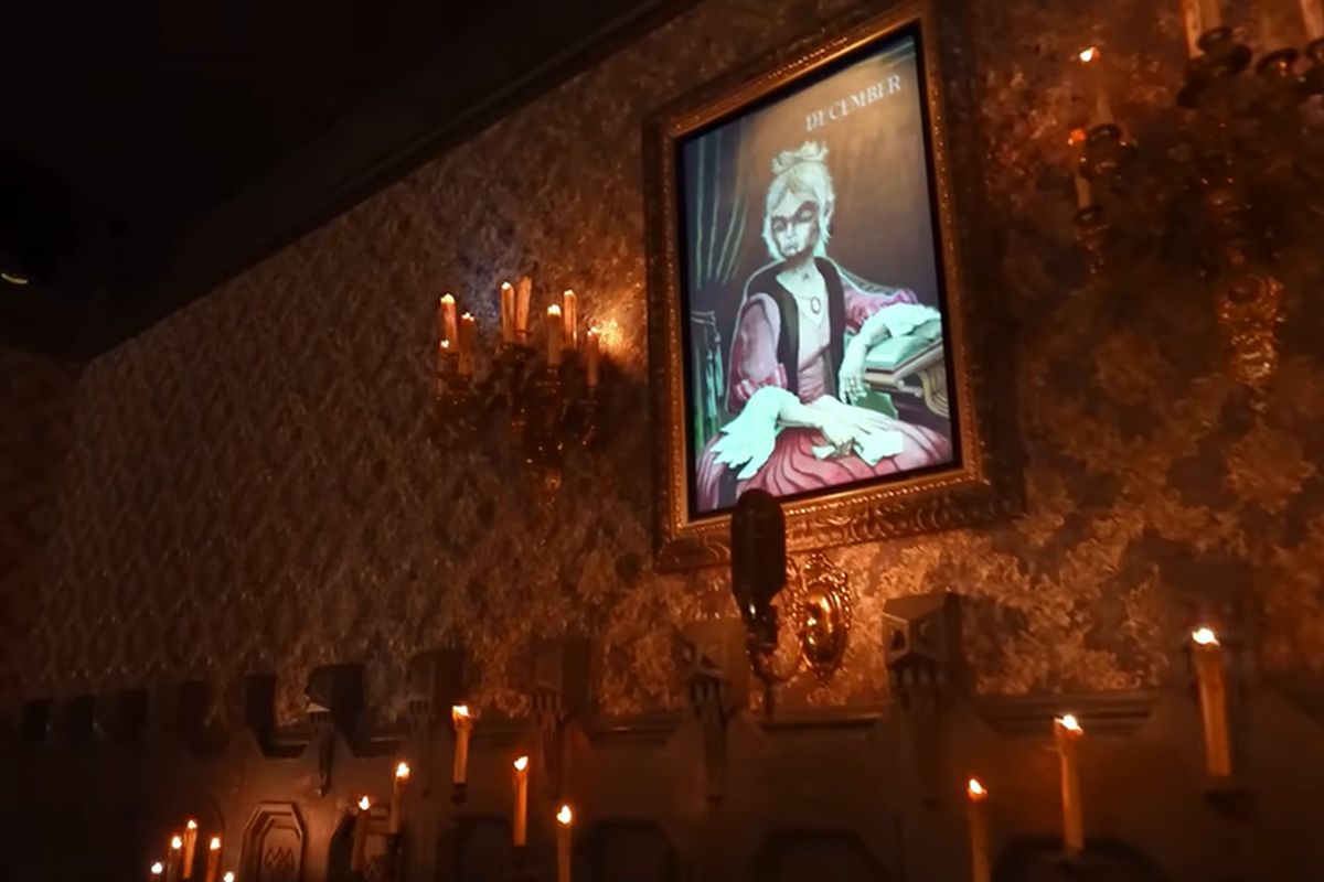 Woman Dies After Ride at Disneyland’s Haunted Mansion