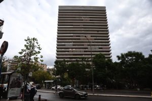 44-Year-Old Man Killed After Fall from 24th Floor in Central Athens