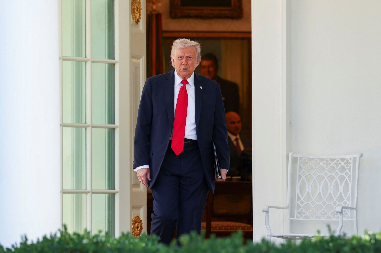 Trump’s Popularity Rises Amongst Greeks, Metron Analysis Shows