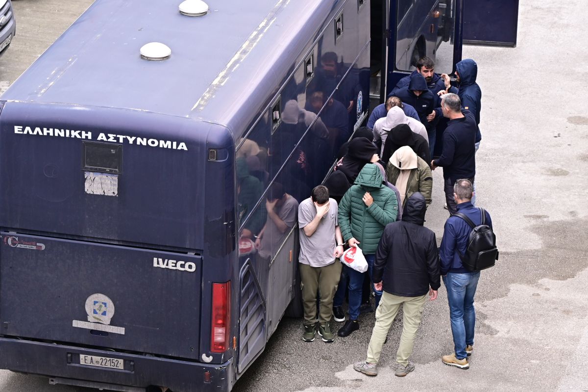 Eleven Freed Under Restrictions in Greek Subsidy Fraud Case