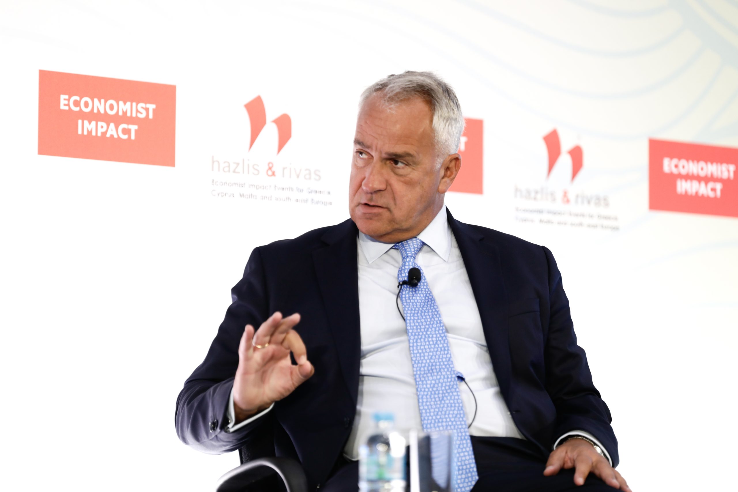 Former Minister Makis Voridis Attacked in Crete