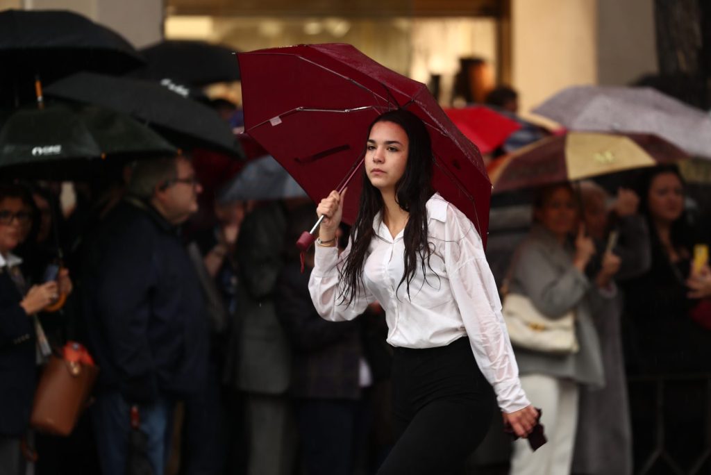 student parade greece