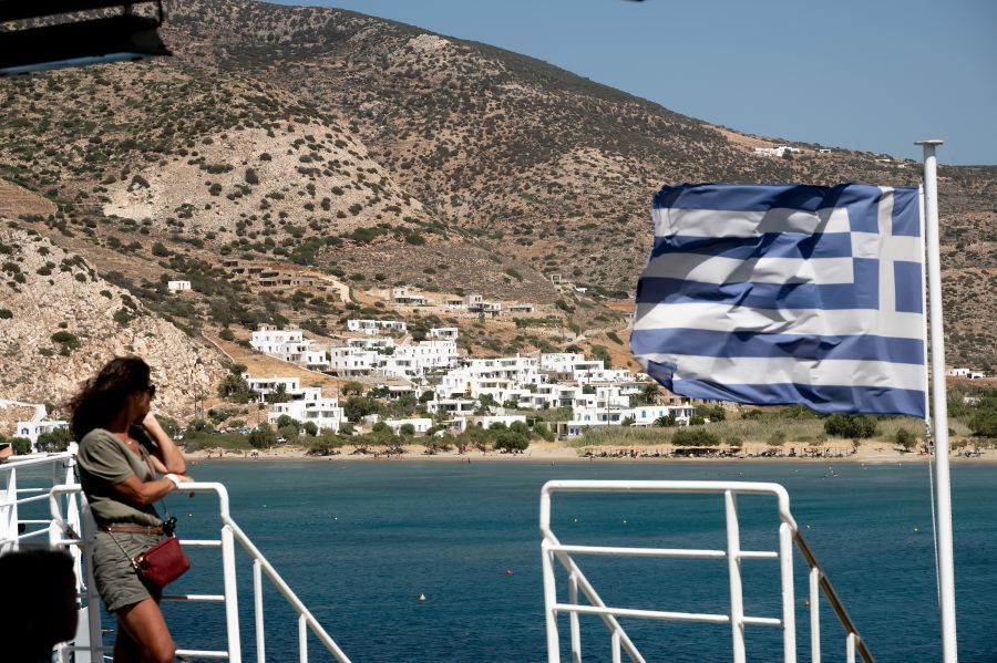 Greek Tourism Gets ‘Star Destination for Families’ Award in UK