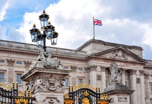 Royal Biographer Likens Windsor Family to “Mafia Clan”