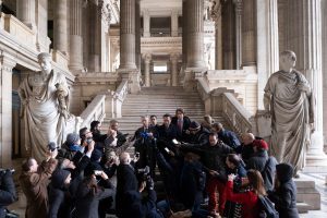 Why Citizens Distrust Justice