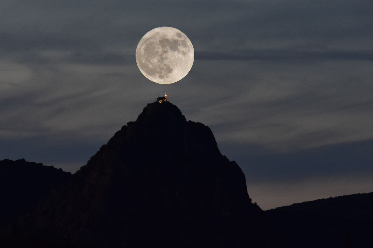 November’s “Beaver Moon” to Shine as a Supermoon Tonight
