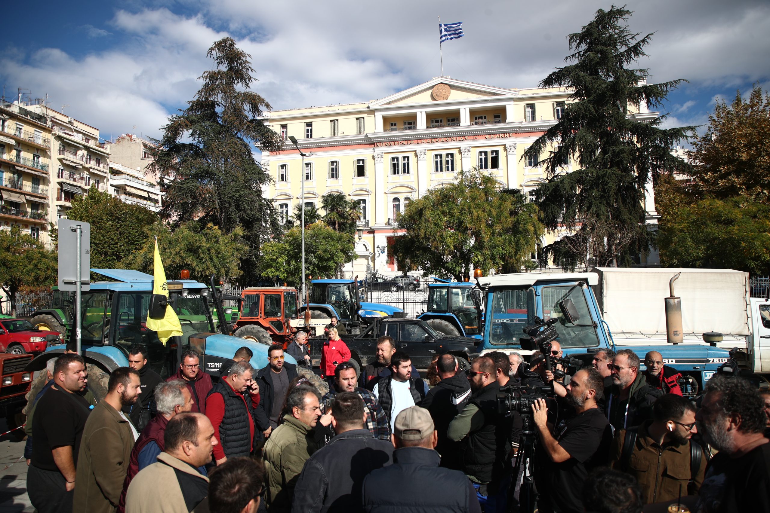 Farmers Poised to Shut Athens–Thessaloniki Route on December 5
