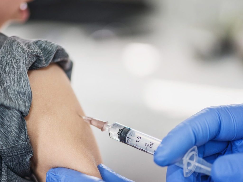 Pharmacists Outraged as Greece Stops Covering Flu Vaccine