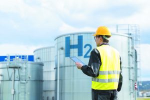 Greece Approves Green Hydrogen Project at Motor Oil Refinery