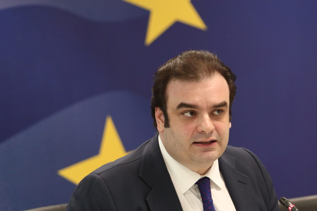 Pierrakakis Says Eurogroup Speculation Honors Greece