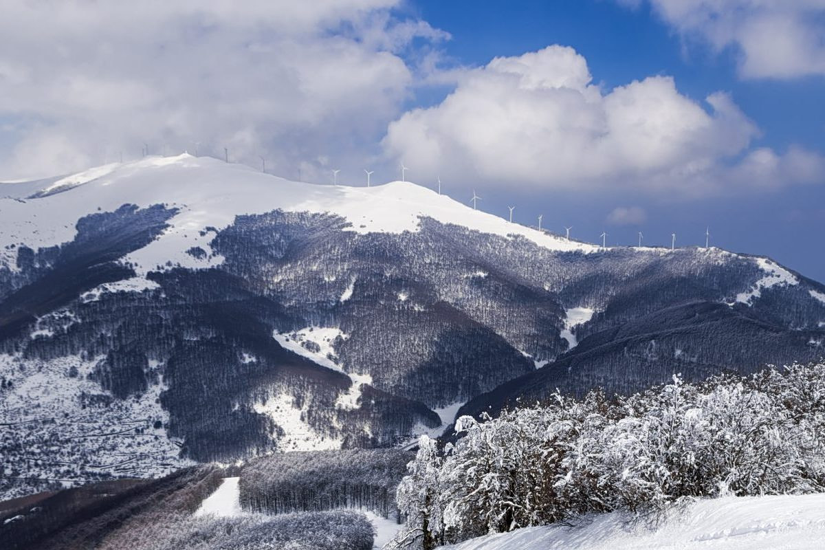 Mostly Sunny Skies Across Greece on Monday