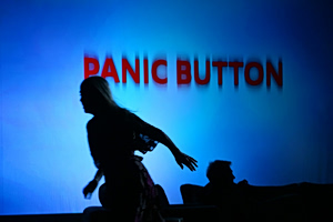 Eight in Ten Women Fear Going Out at Night, Greek Survey Shows