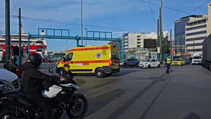 Athens Worker Dies in Accident Under 300-Kilogram Materials