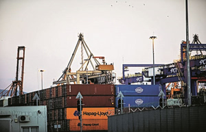 Greek Exports to US Hold Steady Despite Trump’s Tariff Escalation