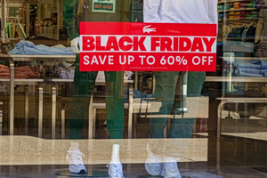 How to Avoid Scams During Black Friday 2025