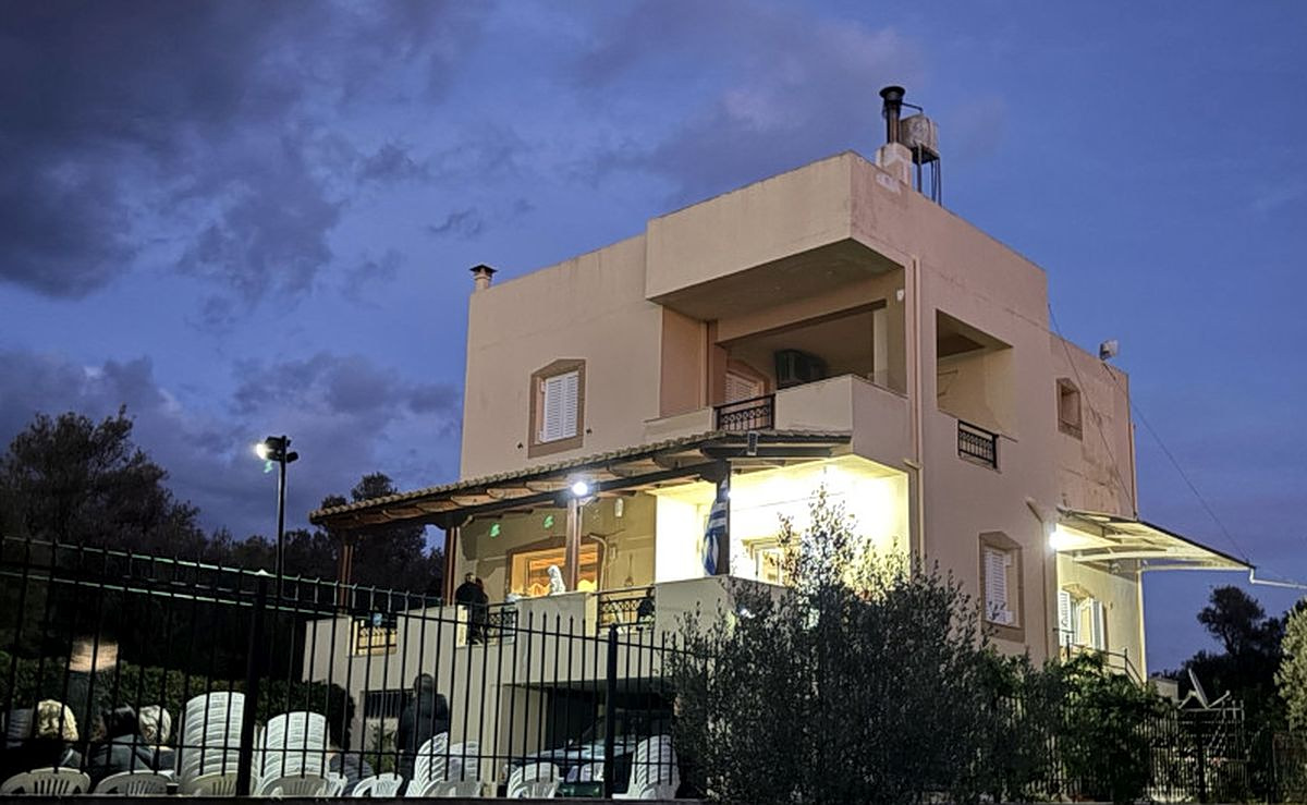 Body of Soldier Killed in Grenade Accident Returns to Crete