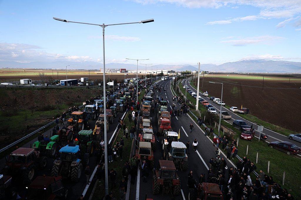 Farmers Block Highways Across Greece as Protests Escalate