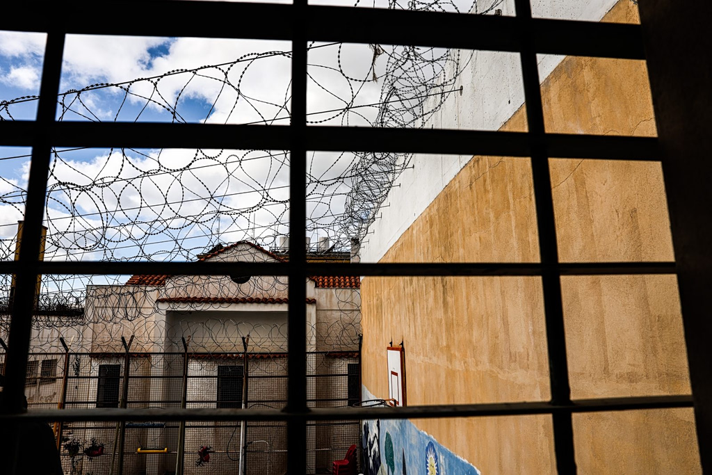 Man Strolls through Greek Prison to Deliver Package