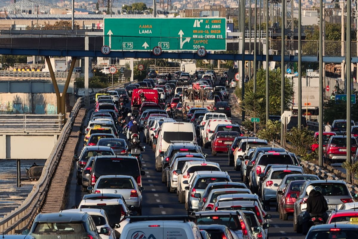 Athens Considers Morning Truck Ban to Ease Kifissos Traffic