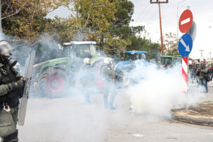 Tension Flares as Farmers Clash with Police Near Thessaloniki Airport