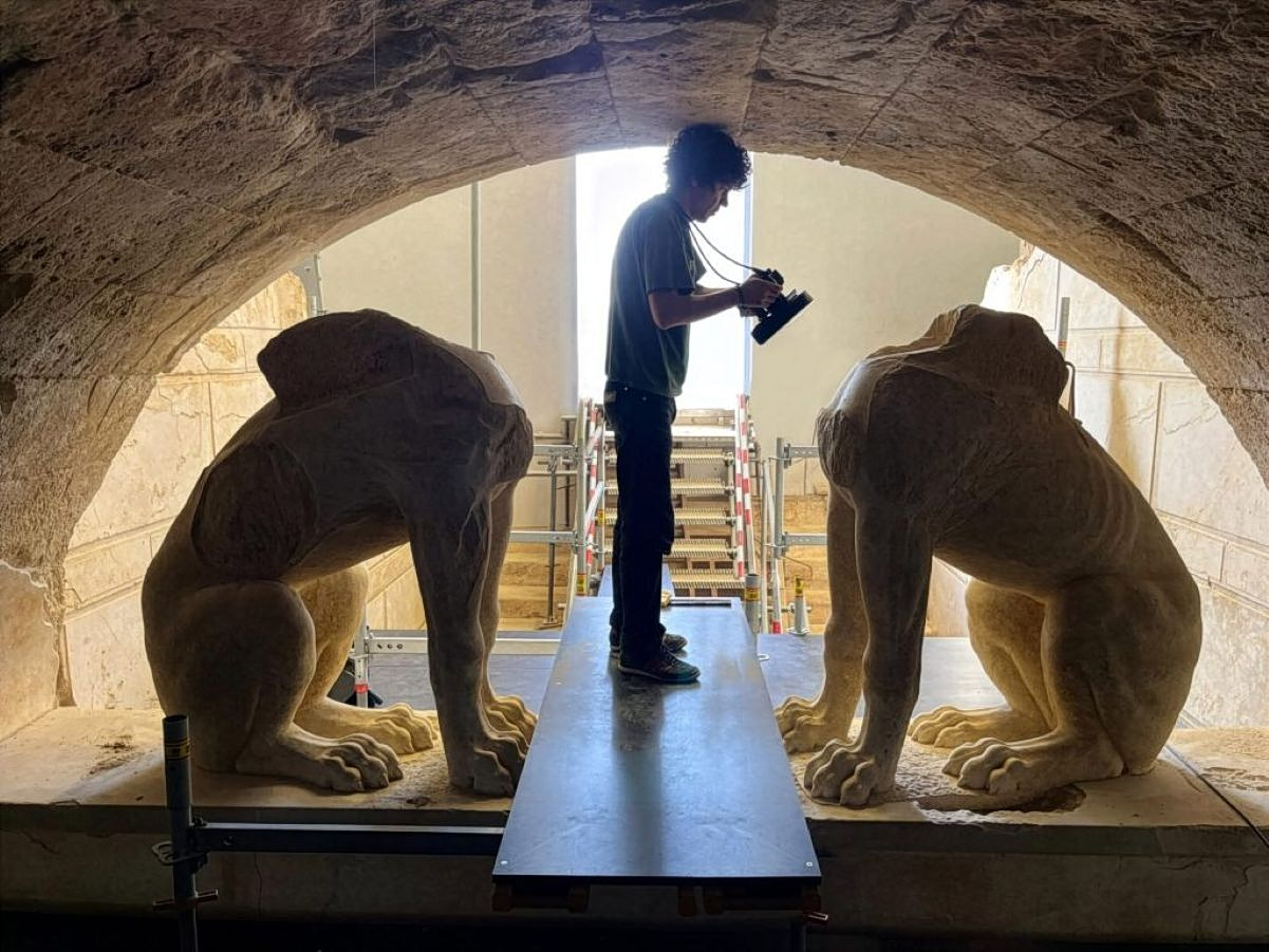 Kasta Tomb colors.jpg