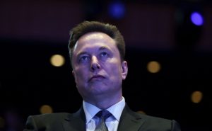 Musk Becomes First Man to Reach $600BN