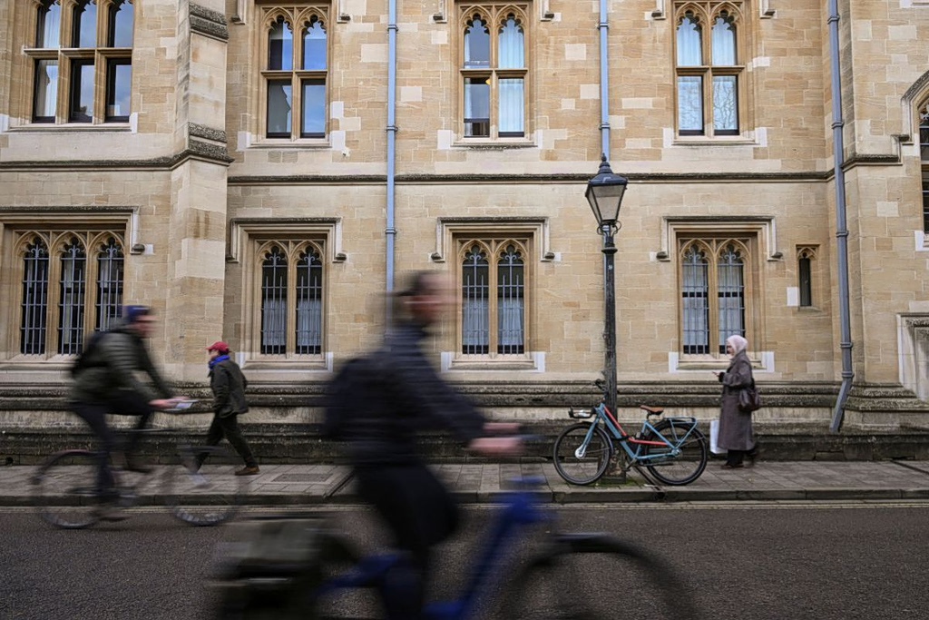 UK to Rejoin Erasmus in 2027