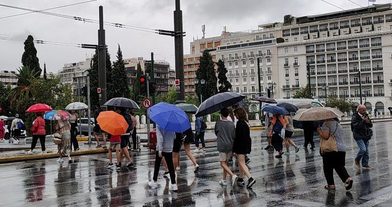 Rain Forecasted in Athens as Holiday Weather Turns Cooler