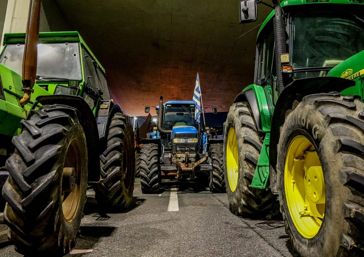 Farmers Block Malgara Junction Toward Thessaloniki Indefinitely