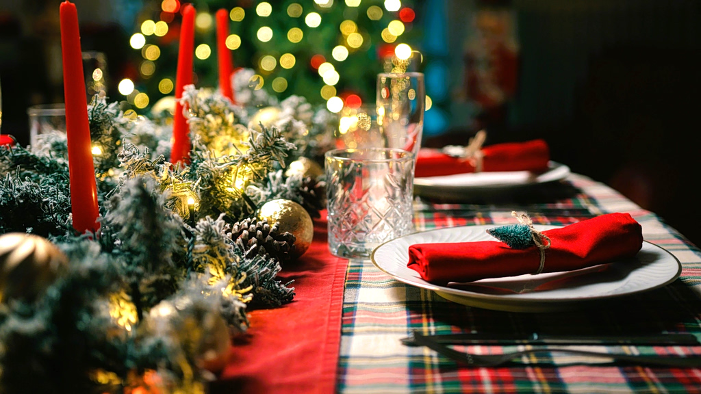 Rising Food Costs Force Greeks to Tighten Christmas Budgets