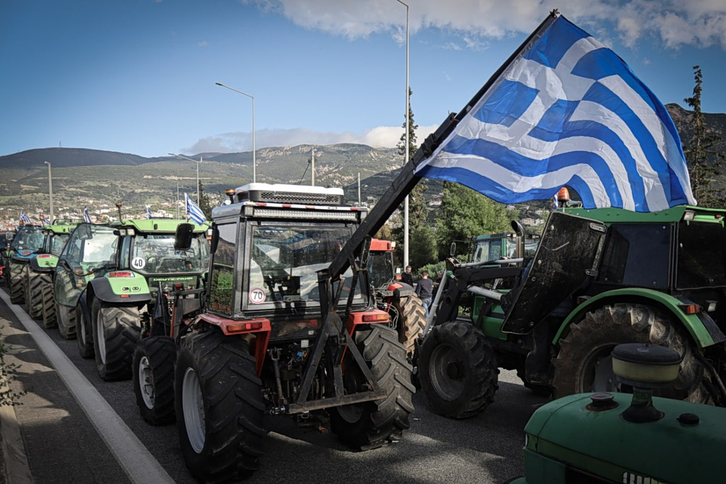 Survey Shows Large Majority of Greeks Support Farmers