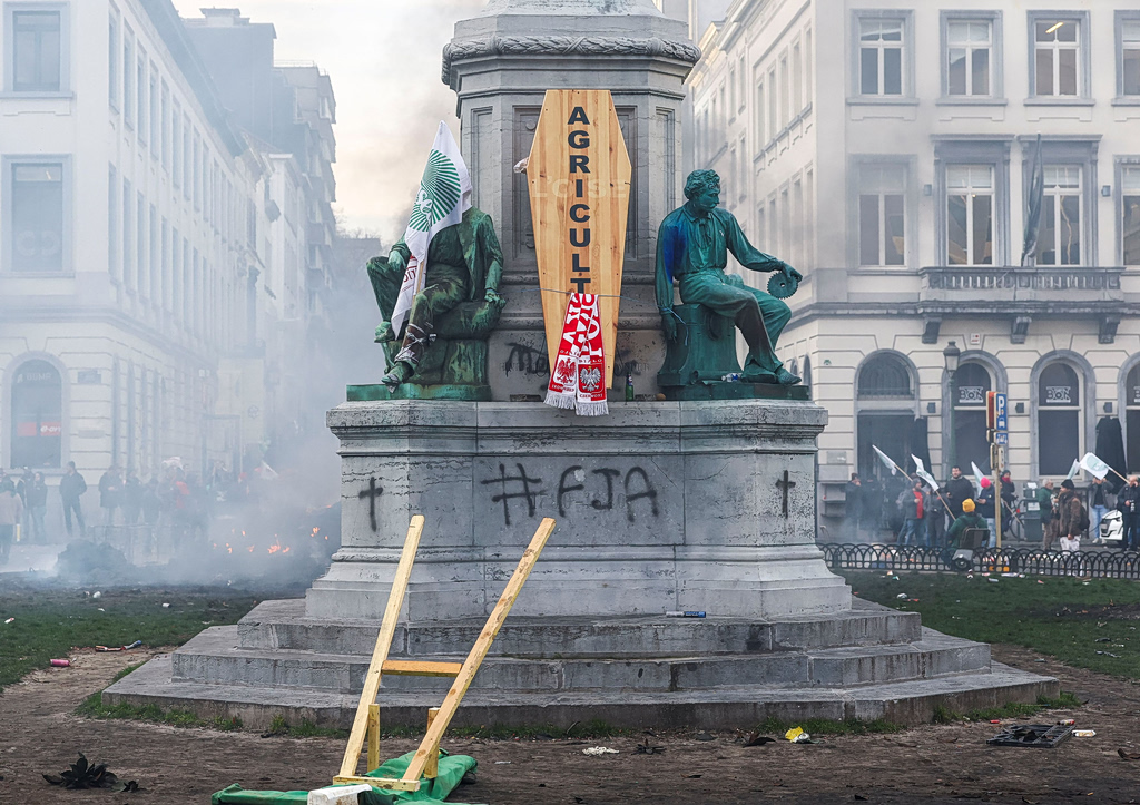 Macron Hopes Delay Will Secure Safeguards for EU-Mercosur Deal