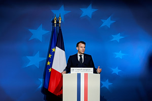 Macron Warns Europe May Need Direct Talks with Putin