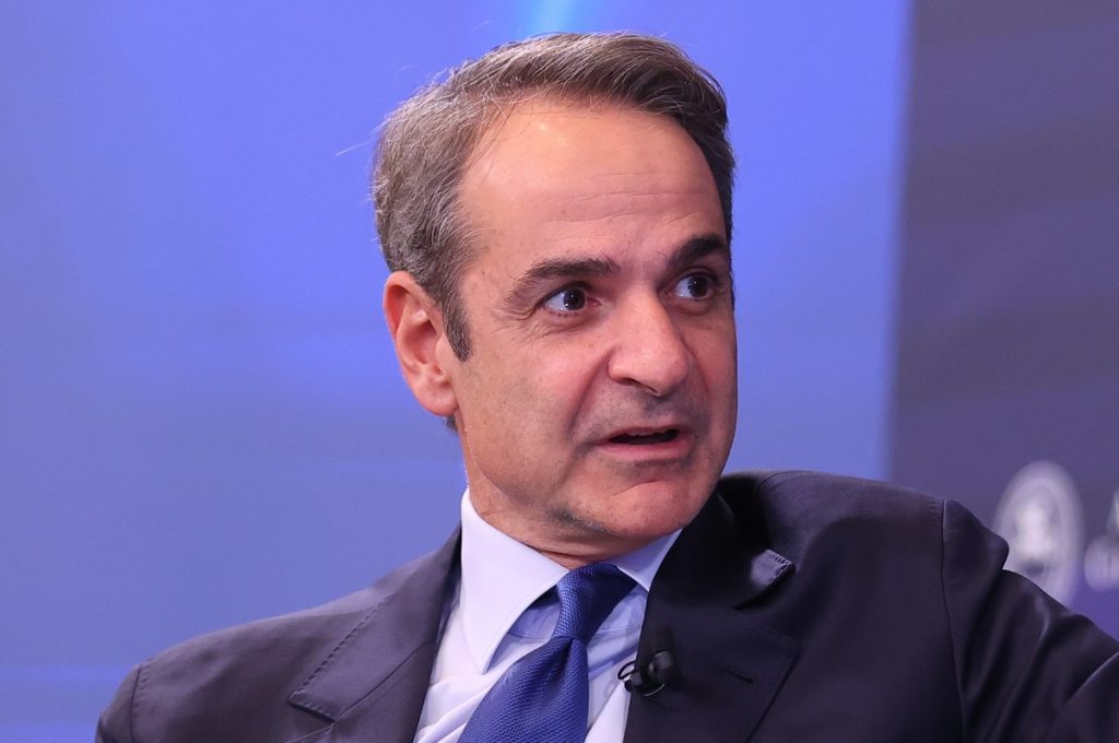 Mitsotakis Meets Abbas, Pledges Greater Support for Gaza