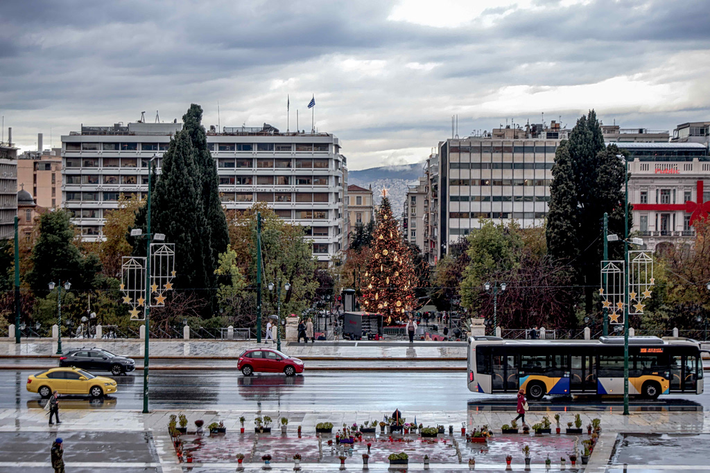 Christmas Weather Alert Issued for Heavy Rain and Storms Across Greece