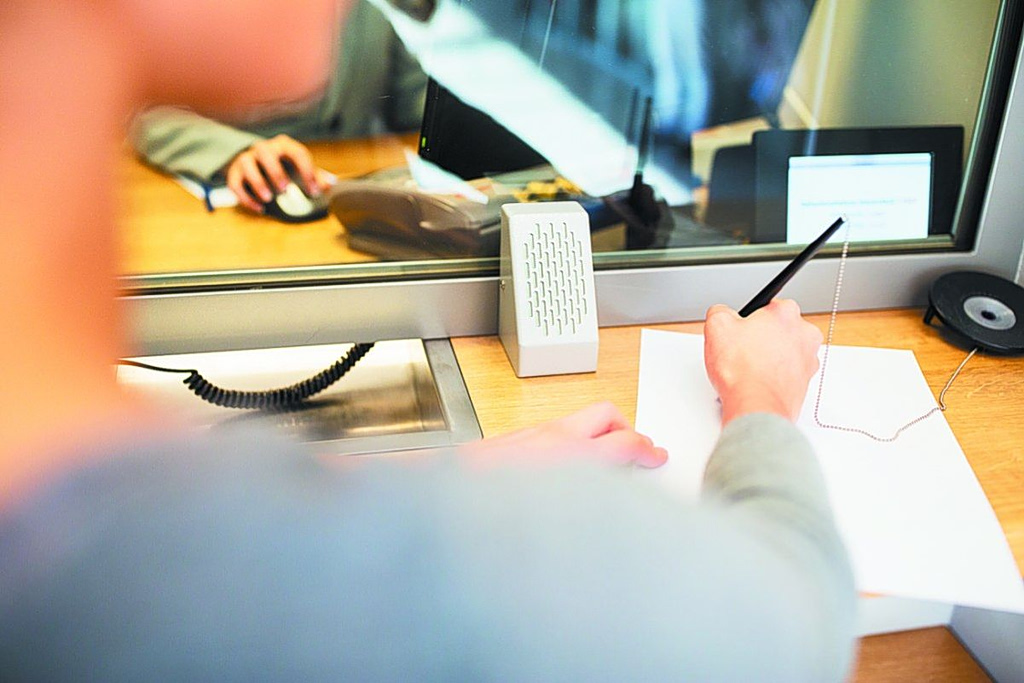 Greek Banks Set Holiday Schedule