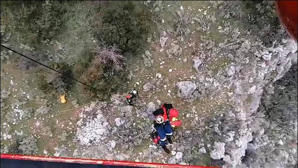 Rescue Operation Underway for Missing Hikers