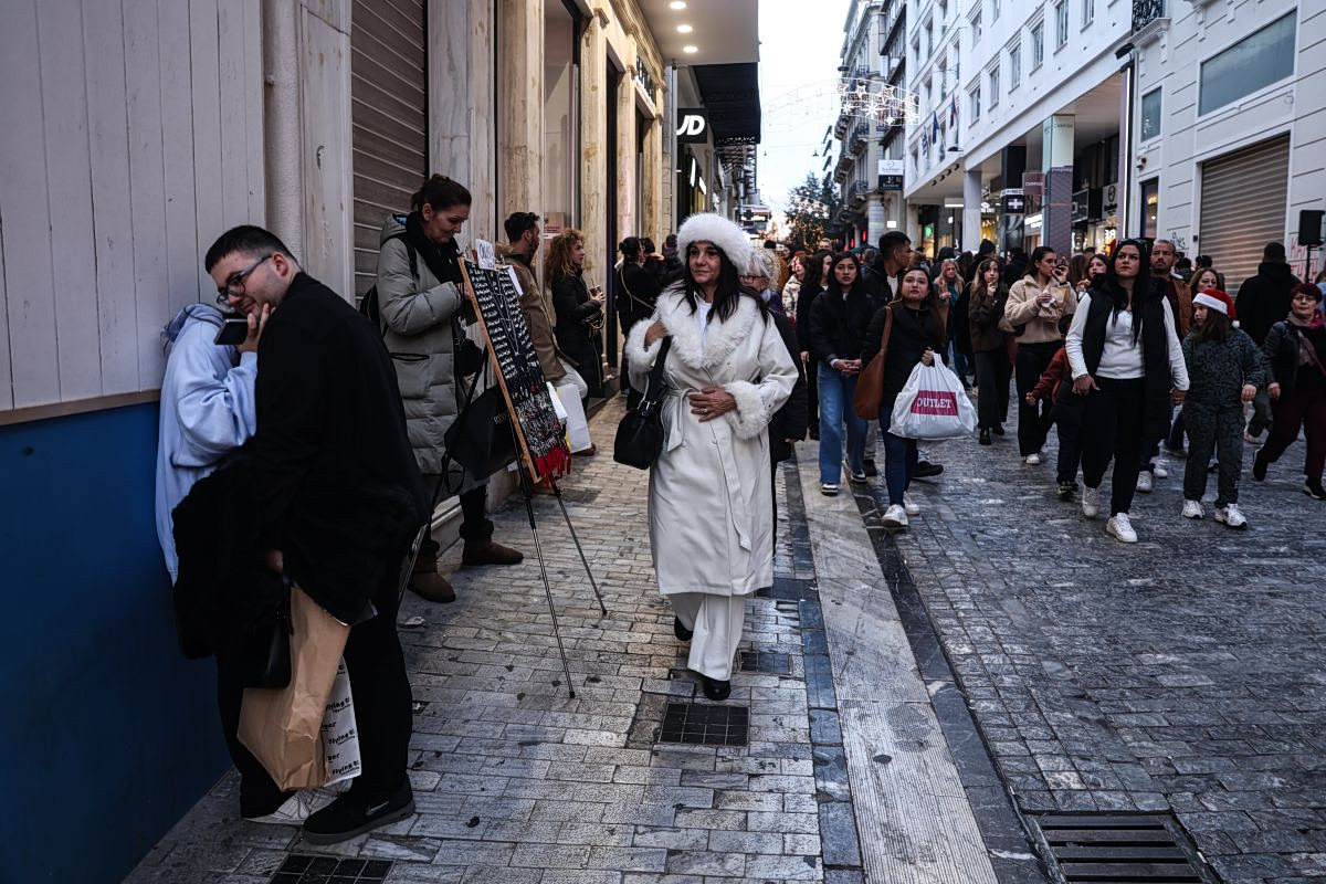 New Year’s Eve Shopping Hours in Greece