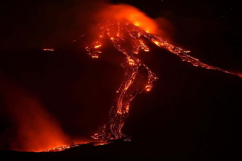 Mount Etna Erupts in Sicily, Sending Lava Into Valle del Bove